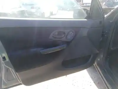 Sloopvoertuig ford mondeo i sedán (gbp) 1.8 td van het jaar 1993 aangedreven rfm