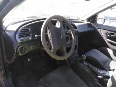 Sloopvoertuig ford mondeo i sedán (gbp) 1.8 td van het jaar 1993 aangedreven rfm