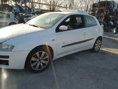 Veículo de Sucata fiat stilo (192_) 1.4 16v (192axh1b, 192bxh1b) do ano 2001 alimentado 843 a1.000
