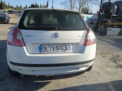 Veículo de Sucata fiat stilo (192_) 1.4 16v (192axh1b, 192bxh1b) do ano 2001 alimentado 843 a1.000