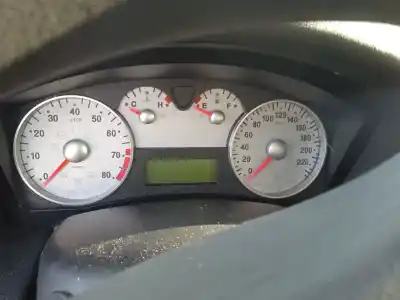 Veículo de Sucata fiat stilo (192_) 1.4 16v (192axh1b, 192bxh1b) do ano 2001 alimentado 843 a1.000