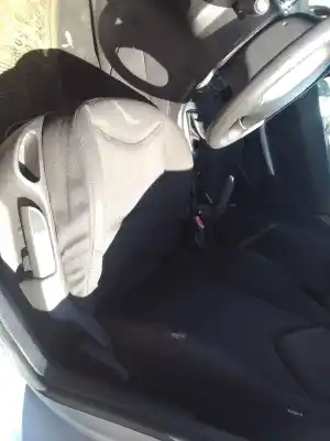 Veículo de Sucata peugeot 308 1.6 16v hdi fap do ano 2008 alimentado 9hx