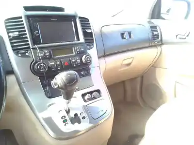 Veicolo di demolizione kia carnival carnival (2006 - 2012) dell'anno 2007 alimentato j3