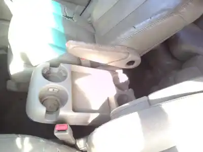 Veicolo di demolizione kia carnival carnival (2006 - 2012) dell'anno 2007 alimentato j3