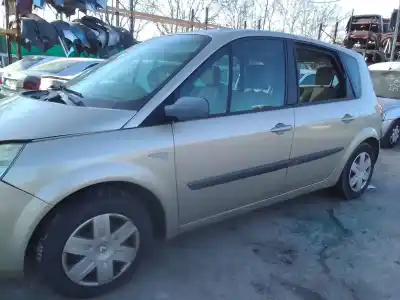 Scrapping Vehicle renault scenic ii scenic ii of the year 2003 powered 