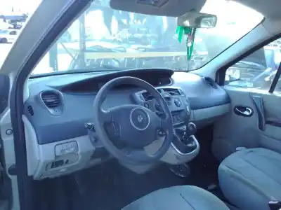 Scrapping Vehicle renault scenic ii scenic ii of the year 2003 powered 