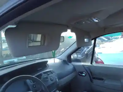 Scrapping Vehicle renault scenic ii scenic ii of the year 2003 powered 