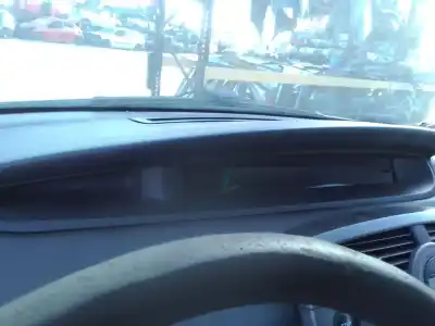 Scrapping Vehicle renault scenic ii scenic ii of the year 2003 powered 