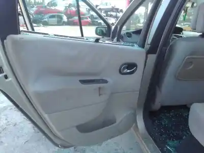 Scrapping Vehicle renault scenic ii scenic ii of the year 2003 powered 