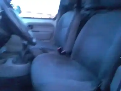 Veicolo di demolizione renault kangoo (f/kc0) kangoo dell'anno 2002 alimentato f8q Veicolo di demolizione renault kangoo (f/kc0) kangoo dell'anno 2002 alimentato f8q