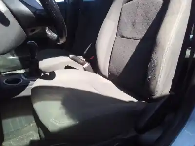 Veículo de Sucata mazda 2 berlina (dy) * do ano 2004 alimentado f6ja