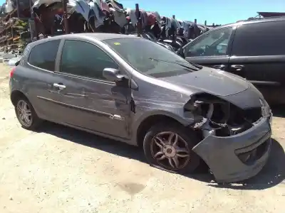 Scrapping Vehicle renault clio iii 2.0 16v of the year 2005 powered d4f