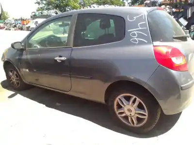 Scrapping Vehicle renault clio iii 2.0 16v of the year 2005 powered d4f