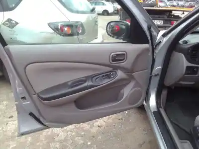 Veículo de Sucata nissan almera ii (n16) 2.2 di do ano 2000 alimentado yd22