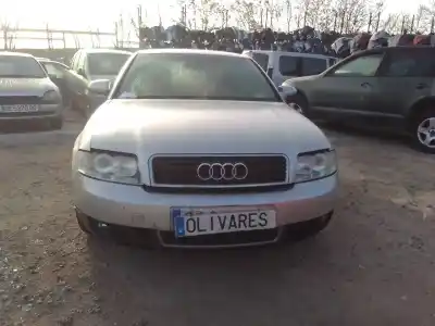 Vehículo de desguace AUDI A4 BERLINA (8E) * del año 2000 con motor BFC