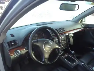 Veículo de Sucata audi a4 berlina (8e) * do ano 2000 alimentado bfc
