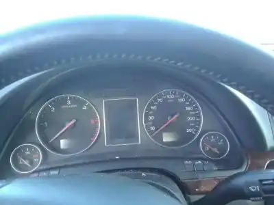 Veículo de Sucata audi a4 berlina (8e) * do ano 2000 alimentado bfc