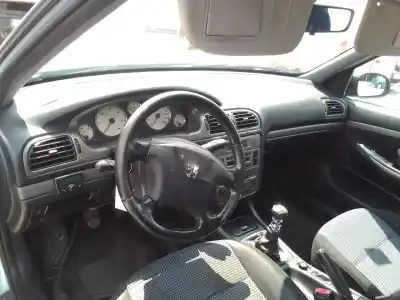 Veicolo di demolizione peugeot                                            406 (8b)                                                                                                                                                                                                                                                   2.0 hdi 110                                                                                                                                                                                                                                                dell'anno 2004 alimentato rhz