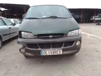 Veicolo di demolizione HYUNDAI H-1 / STAREX AUTOBÚS (A1) 2.5 TD dell'anno 2000 alimentato D4BF