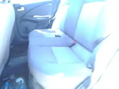 Veículo de Sucata nissan almera ii hatchback (n16) 2.2 dci do ano 2004 alimentado yd22ddt