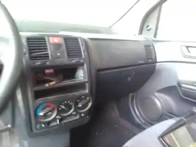 Scrapping Vehicle hyundai getz (tb) 1.1 of the year 2004 powered g4hd