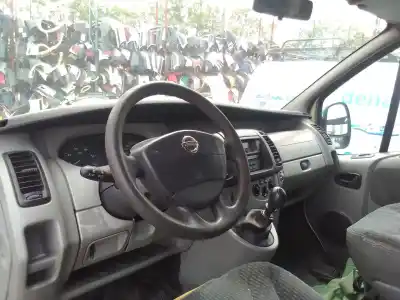 Здавання транспортного засобу nissan primastar autobús (x83) dci 100 року 2001 потужний f9q 760