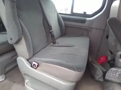 Здавання транспортного засобу nissan primastar autobús (x83) dci 100 року 2001 потужний f9q 760