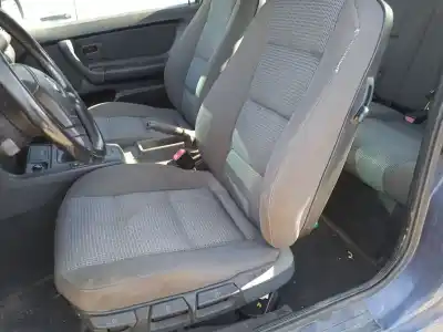 Veicolo di demolizione bmw 3 compact (e36) 318 tds dell'anno 1996 alimentato m41 d17 (174t1)