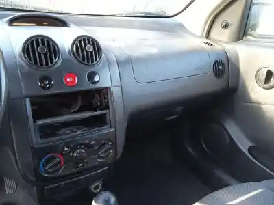 Sloopvoertuig chevrolet aveo / kalos fastback (t200) 1.2 van het jaar 2006 aangedreven ly4