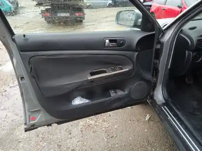Veículo de Sucata volkswagen passat b5.5 variant (3b6) 1.9 tdi do ano 2003 alimentado avf