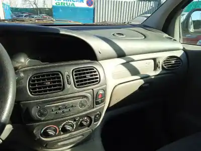 Здавання транспортного засобу renault                                            scénic i monospace (ja0/1_, fa0_)                                                                                                                                                                                                                          1.9 dci rx4                                                                                                                                                                                                                                                року 2003 потужний f9q 740