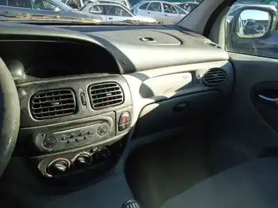 Здавання транспортного засобу renault                                            scénic i monospace (ja0/1_, fa0_)                                                                                                                                                                                                                          1.9 dci rx4                                                                                                                                                                                                                                                року 2003 потужний f9q 740