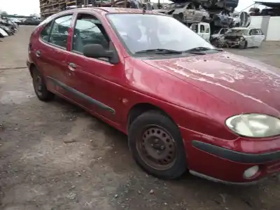 Scrapping Vehicle renault megane i (ba0/1_) 1.4 16v (ba0d, ba1h, ba0w, ba10) of the year 2001 powered k4j 714,k4j 750