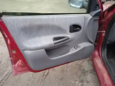 Scrapping Vehicle renault megane i (ba0/1_) 1.4 16v (ba0d, ba1h, ba0w, ba10) of the year 2001 powered k4j 714,k4j 750