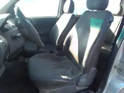 Veicolo di demolizione opel combo corsa c dell'anno 2002 alimentato y17dtl Veicolo di demolizione opel combo corsa c dell'anno 2002 alimentato y17dtl