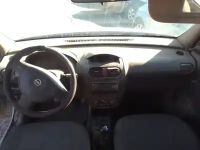 Veicolo di demolizione opel combo corsa c dell'anno 2002 alimentato y17dtl Veicolo di demolizione opel combo corsa c dell'anno 2002 alimentato y17dtl