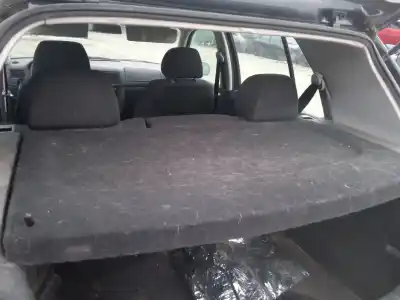 Veículo de Sucata volkswagen golf iv (1j1) 1.6 do ano 1999 alimentado aeh,akl,apf