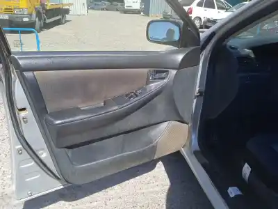 Veicolo di demolizione toyota corolla (_e12_) 2.0 d-4d (cde120_) dell'anno 2002 alimentato 1cd-ftv