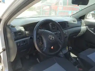 Veicolo di demolizione toyota corolla (_e12_) 2.0 d-4d (cde120_) dell'anno 2002 alimentato 1cd-ftv