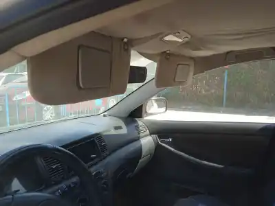 Veicolo di demolizione toyota corolla (_e12_) 2.0 d-4d (cde120_) dell'anno 2002 alimentato 1cd-ftv