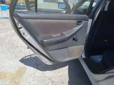 Veicolo di demolizione toyota corolla (_e12_) 2.0 d-4d (cde120_) dell'anno 2002 alimentato 1cd-ftv