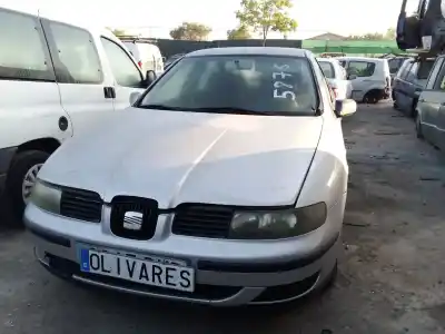 Veículo de Sucata seat                                               leon (1m1)                                                                                                                                                                                                                                                 1.9 tdi                                                                                                                                                                                                                                                    do ano 2001 alimentado alh