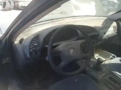 Veículo de Sucata bmw serie 3 berlina (e36) 318i do ano 1992 alimentado g/18-4 e-1