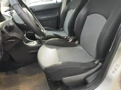 Vehicul casat peugeot 206 fastback (2a/c) 1.4 hdi eco 70 al anului 2005 alimentat 8hx (dv4td),8hz (dv4td)