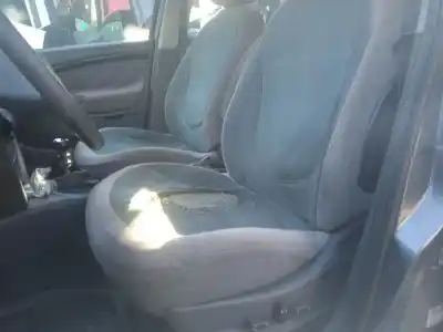 Здавання транспортного засобу citroen c5 ii (rc_) 2.0 hdi (rcrhrh) року 2005 потужний rhr (dw10bted4)