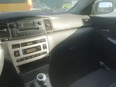 Veículo de Sucata toyota corolla (_e12_) 2.0 d-4d (cde120r_, cde120l_) do ano 2005 alimentado 1cd-ftv