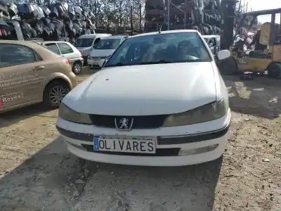 Veicolo di demolizione PEUGEOT                                            406 (8B)                                                                                                                                                                                                                                                   2.0 HDI 90                                                                                                                                                                                                                                                 dell'anno 2001 alimentato RHY