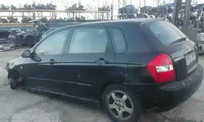 Veicolo di demolizione KIA CERATO 2.0 EX CRDi Familiar dell'anno 2005 alimentato D4EA