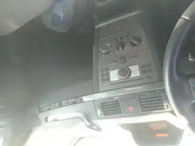 Veicolo di demolizione opel                                               meriva a monospace (x03)                                                                                                                                                                                                                                   1.6 (e75)                                                                                                                                                                                                                                                  dell'anno 2009 alimentato z 16 xep