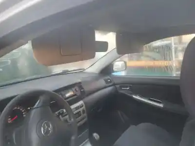 Veículo de Sucata toyota corolla (_e12_) 2.0 d-4d (cde120_) do ano 2002 alimentado 1cd-ftv